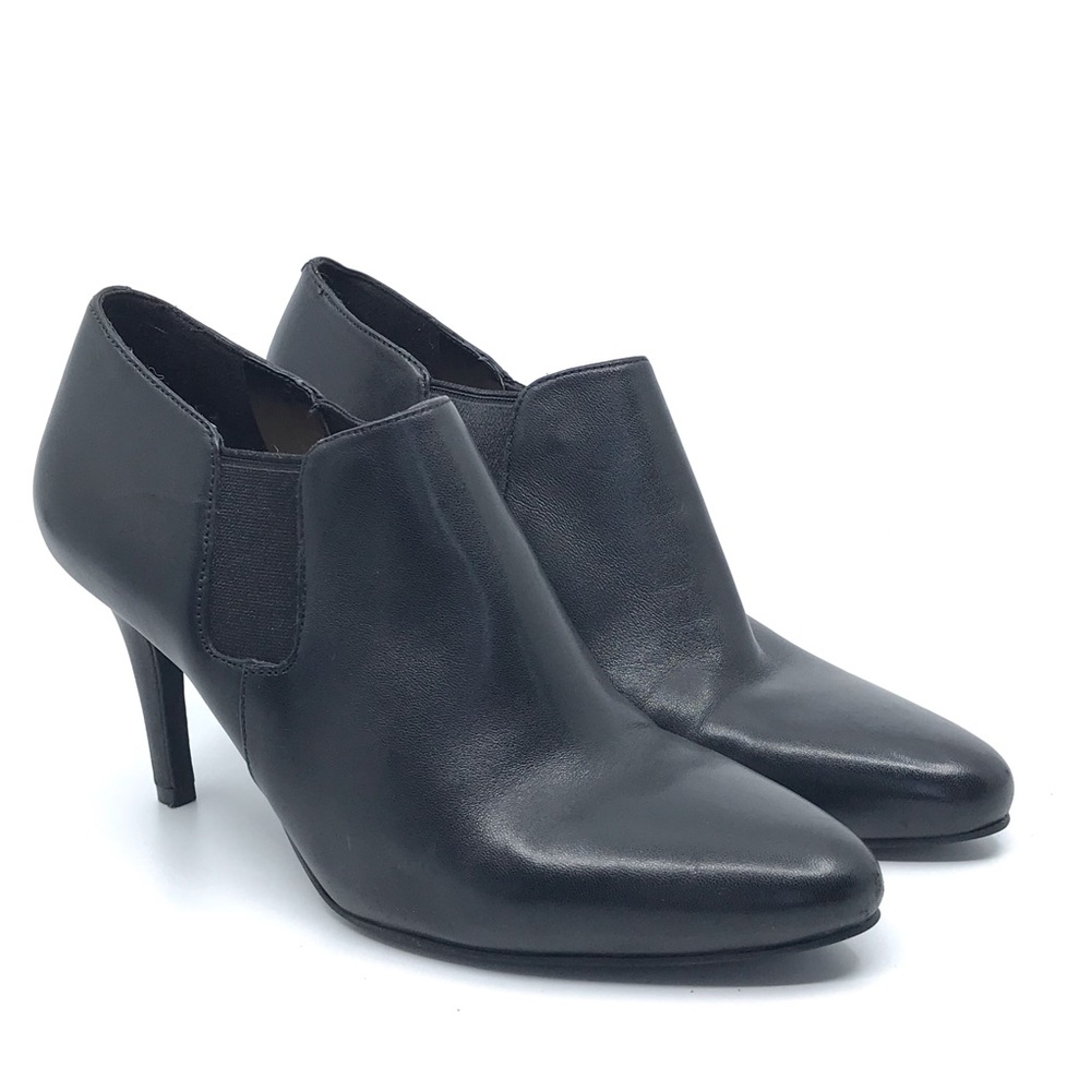 COLE HAAN BLACK LEATHER ANKLE BOOTIE